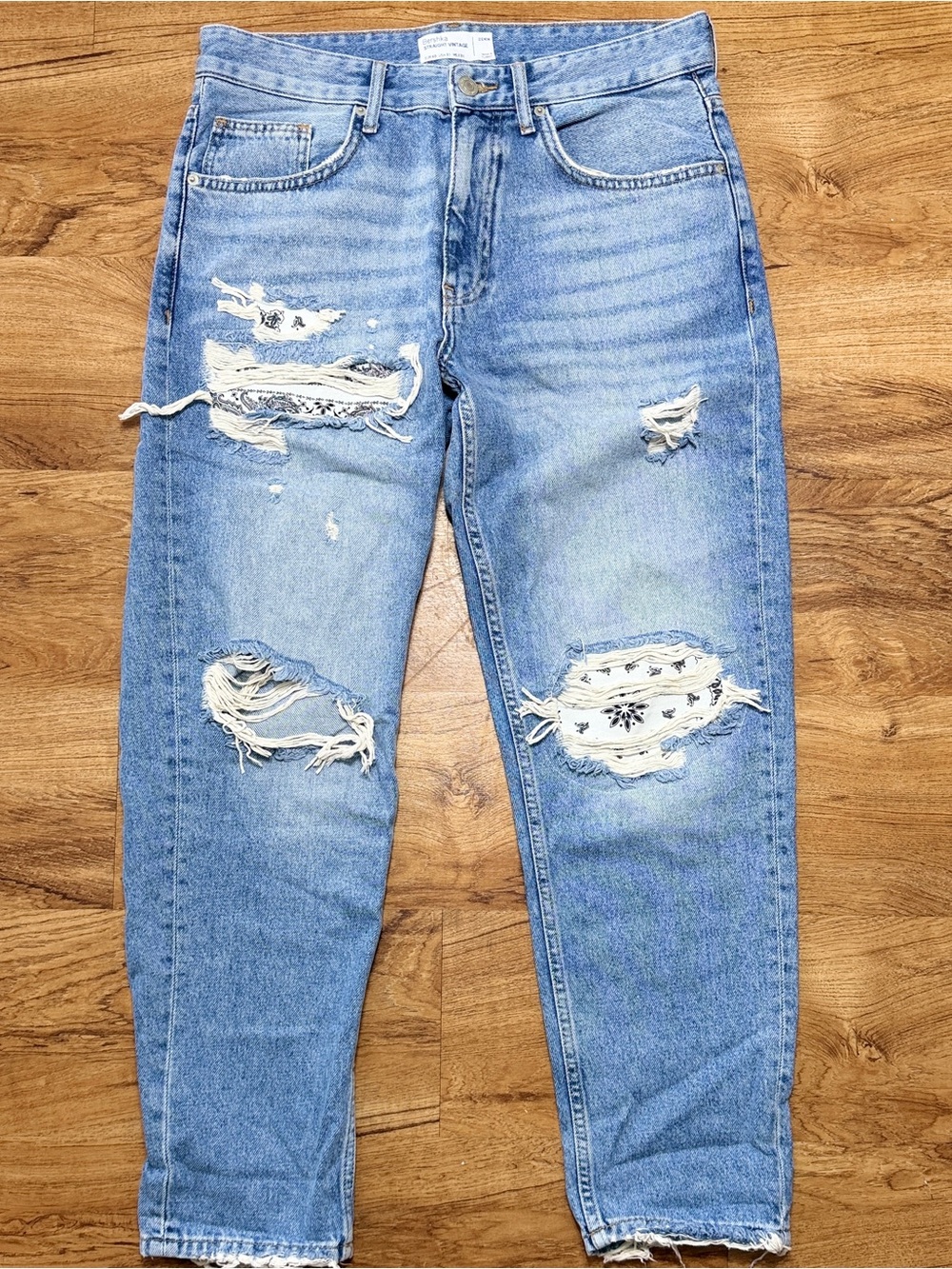 Bershka light wash denim straight vintage us size 31